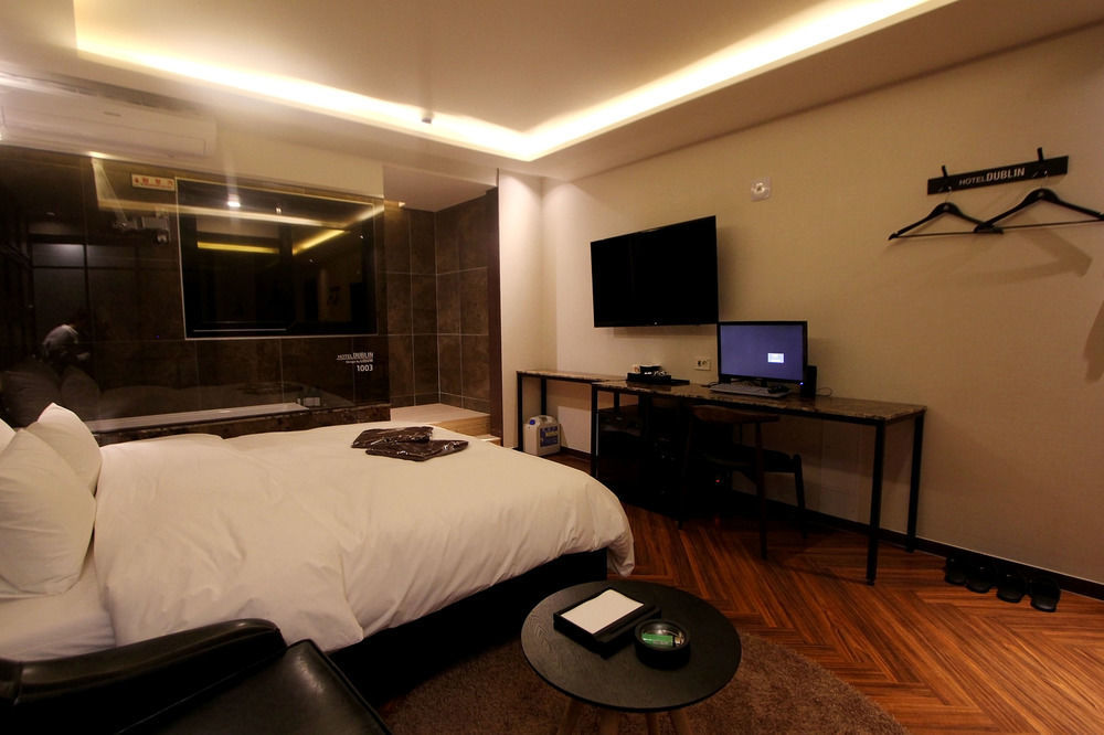 Dublin Hotel Busan Exterior photo